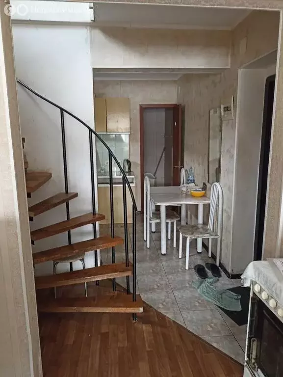 3-комнатная квартира: Междуреченск, улица Пушкина, 2А (64 м) - Фото 1