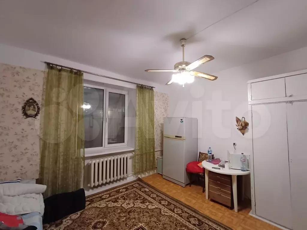Комната 18 м в 9-к., 2/3 эт. - Фото 1