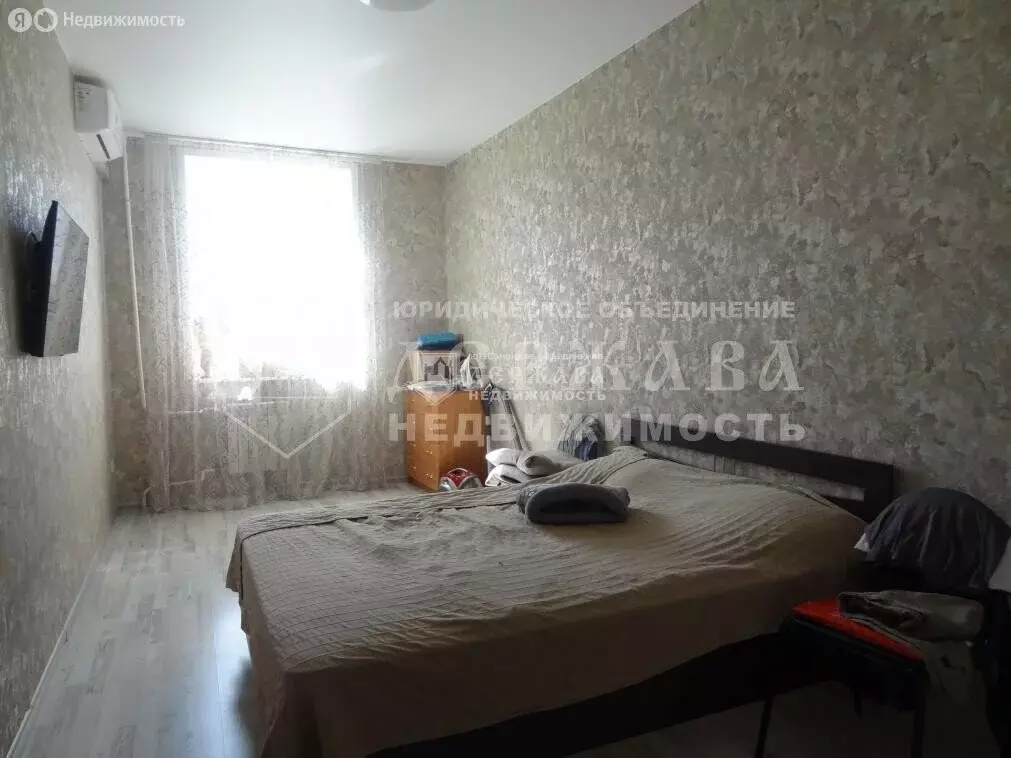 3-комнатная квартира: Кемерово, улица 50 лет Октября, 15 (73.3 м) - Фото 1