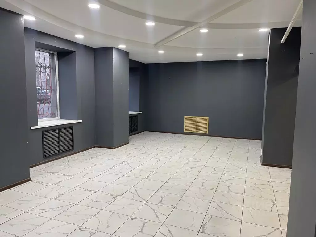 Помещение свободного назначения в Саратовская область, Саратов ул. ... - Фото 1