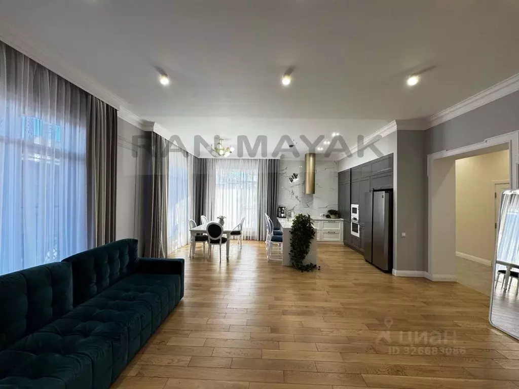 Дом в Адыгея, Майкоп Пролетарская ул., 210А (196 м) - Фото 1