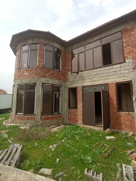 Дом в посёлок городского типа Ленинкент, Рельефная улица (220 м) - Фото 1