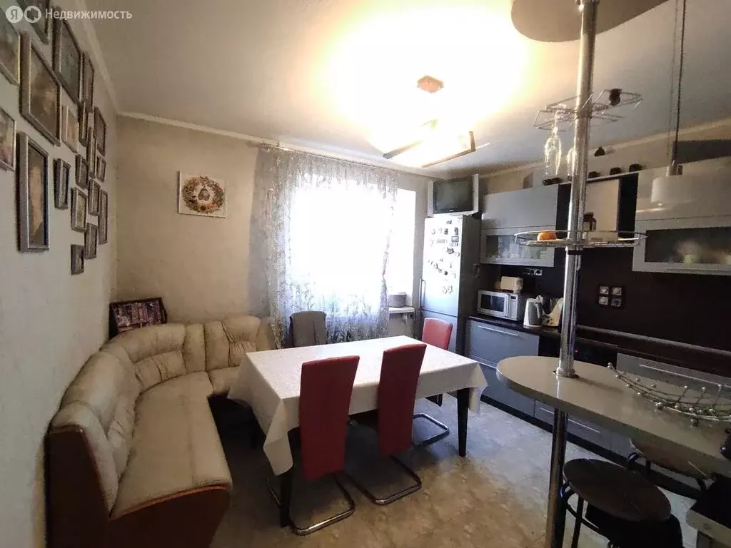 3-комнатная квартира: Ростов-на-Дону, Красноармейская улица, 298/81 ... - Фото 0