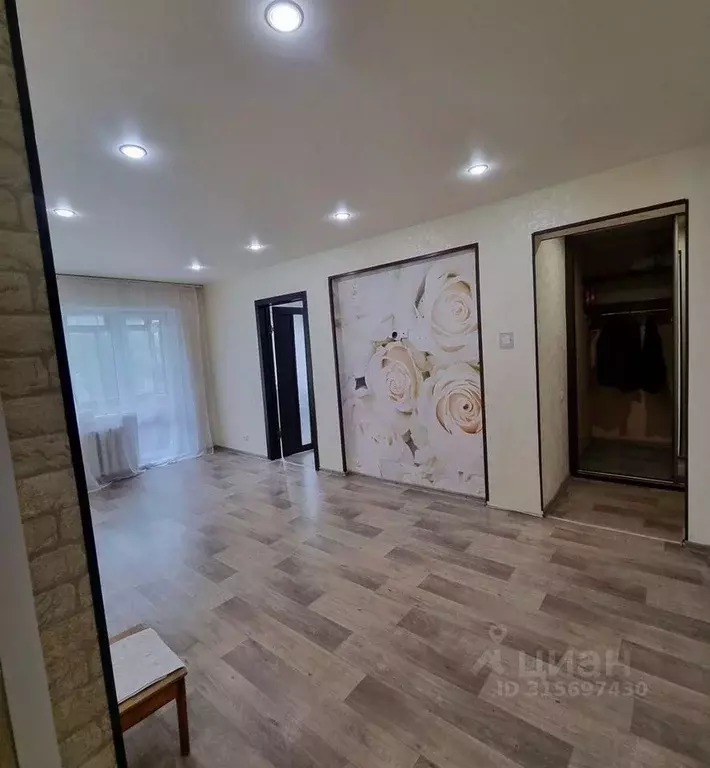 3-к кв. Омская область, Омск просп. Королева, 2 (57.0 м) - Фото 1