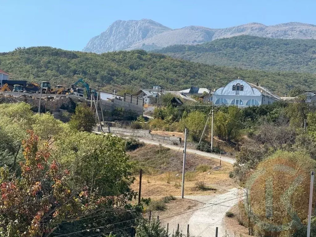 Участок в Крым, Алушта муниципальный округ, с. Верхняя Кутузовка ул. ... - Фото 2