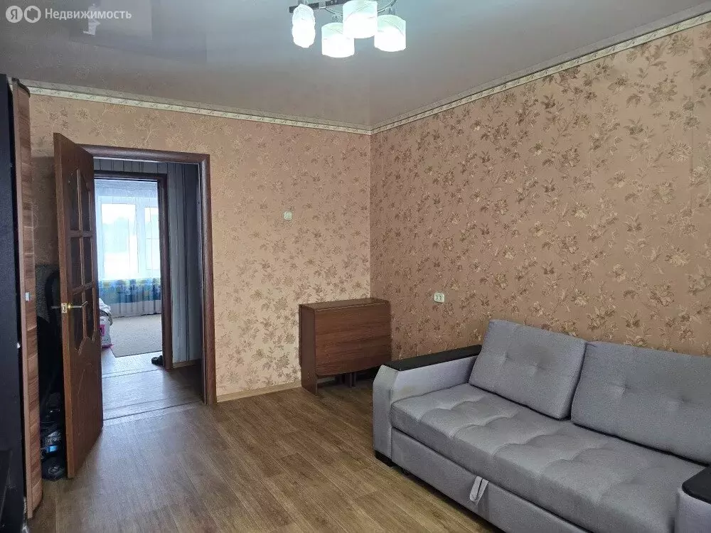 3-комнатная квартира: городской посёлок Кузнечное, улица Гагарина, 6 ... - Фото 2