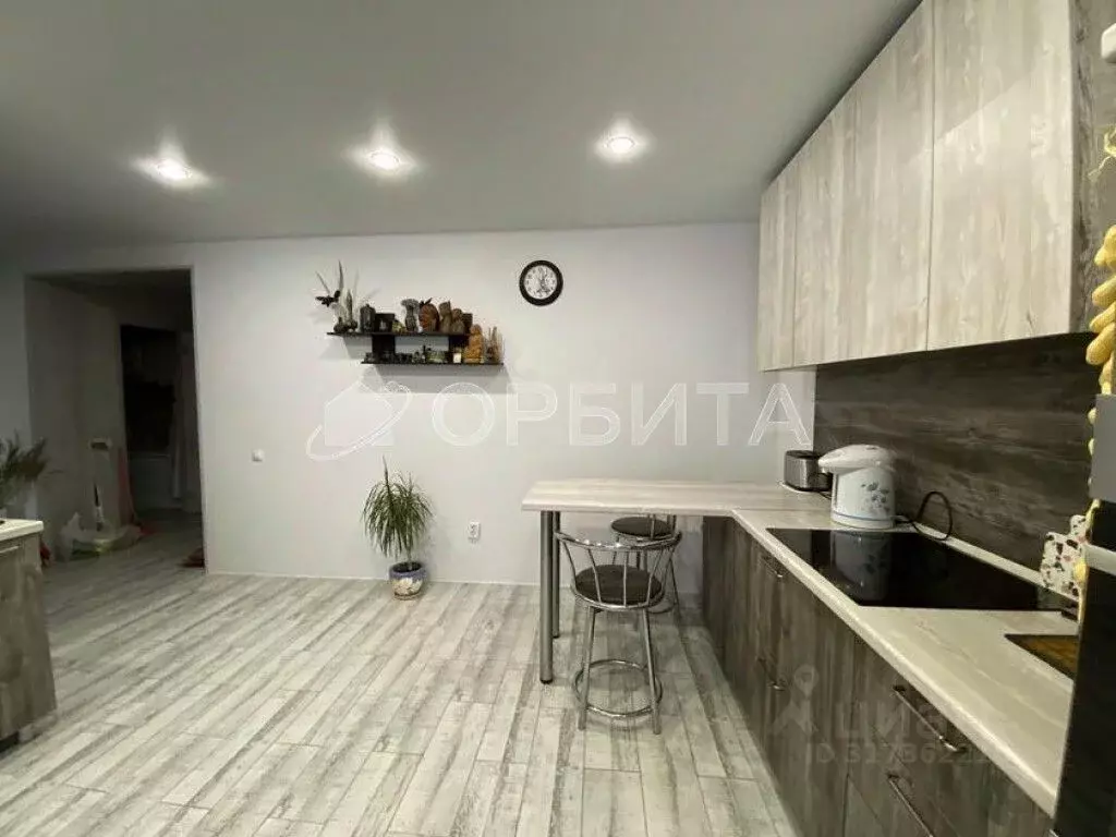 3-к кв. Тюменская область, Тюмень Кремлевская ул., 114 (105.0 м) - Фото 1