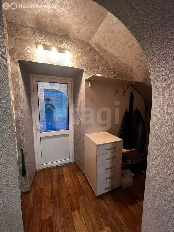 3-комнатная квартира: село Абатское, улица Пушкина, 7Б (68.2 м) - Фото 1