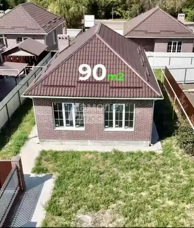 Дом в Краснодарский край, Динской район, с. Красносельское, Молодежный ... - Фото 1