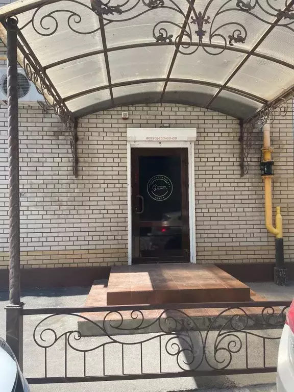 Помещение свободного назначения в Ростовская область, Таганрог ул. ... - Фото 1