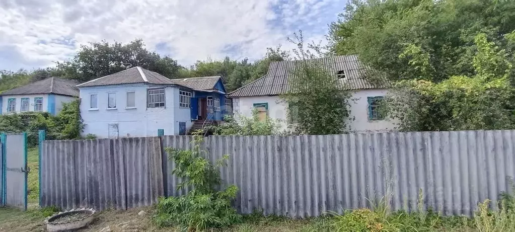 Дом в Белгородская область, Волоконовский район, Ютановское с/пос, с. ... - Фото 1