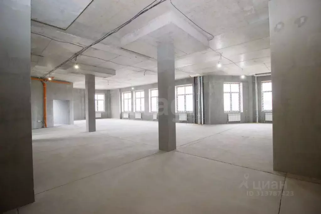 Торговая площадь в Калужская область, Калуга ул. Изумрудная, 24 (329 ... - Фото 1