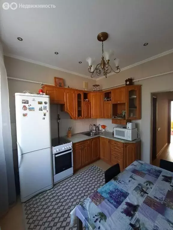 3-комнатная квартира: Омск, улица Масленникова, 177 (70 м) - Фото 0