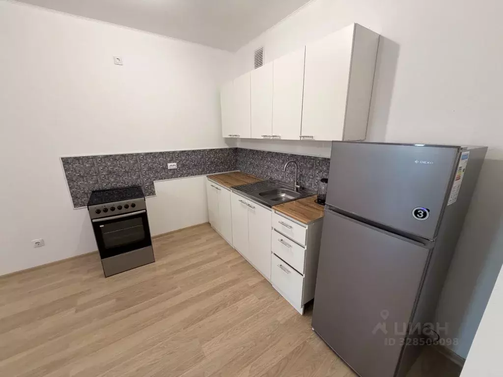 1-к кв. Свердловская область, Екатеринбург ул. Кузнецова, 9/3 (45.8 м) - Фото 1