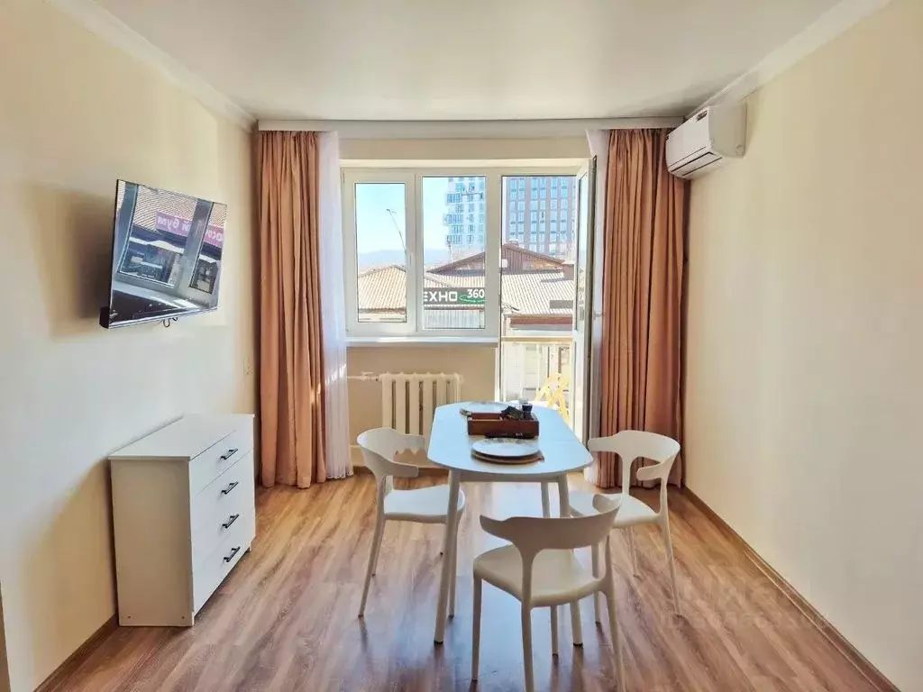 2-к кв. Кабардино-Балкария, Нальчик Кабардинская ул., 7 (47.0 м) - Фото 1