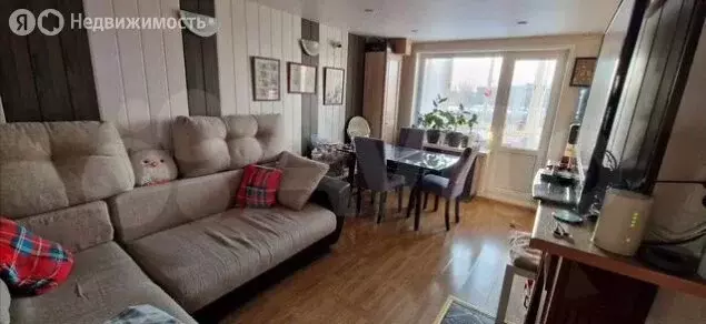 3-комнатная квартира: Ухта, улица 30 лет Октября, 6 (58 м) - Фото 1