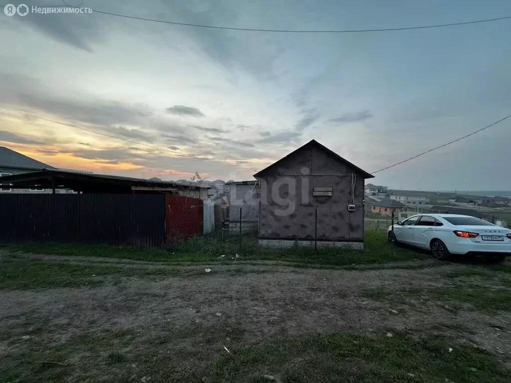 Дом в Долаково, село Долаково, улица Парижева (70 м) - Фото 2