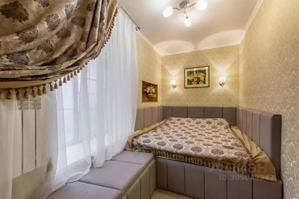 Комната Санкт-Петербург наб. Реки Фонтанки, 18 - Фото 1