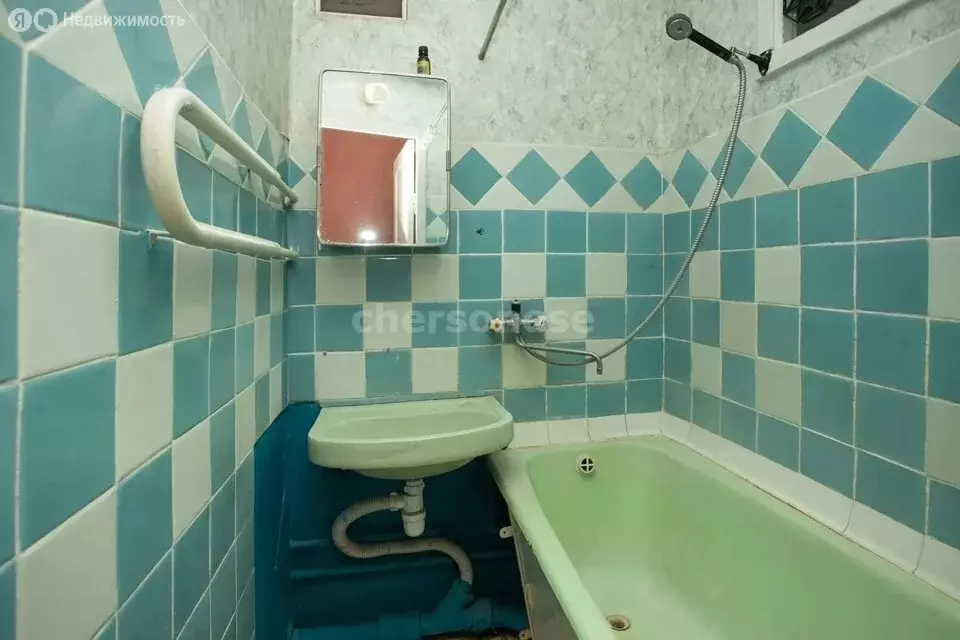3-комнатная квартира: Севастополь, проспект Победы, 32 (63 м) - Фото 0