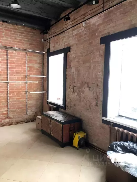 Помещение свободного назначения в Саратовская область, Саратов просп. ... - Фото 1