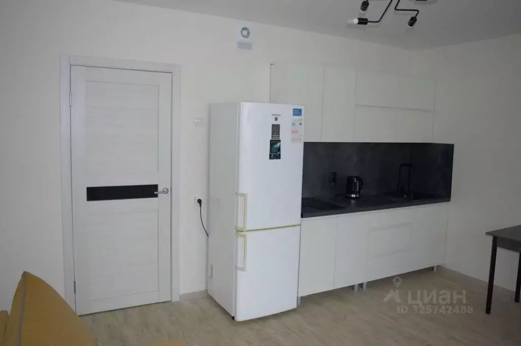 Студия Челябинская область, Челябинск ул. Маршала Чуйкова, 32 (24.4 м) - Фото 2