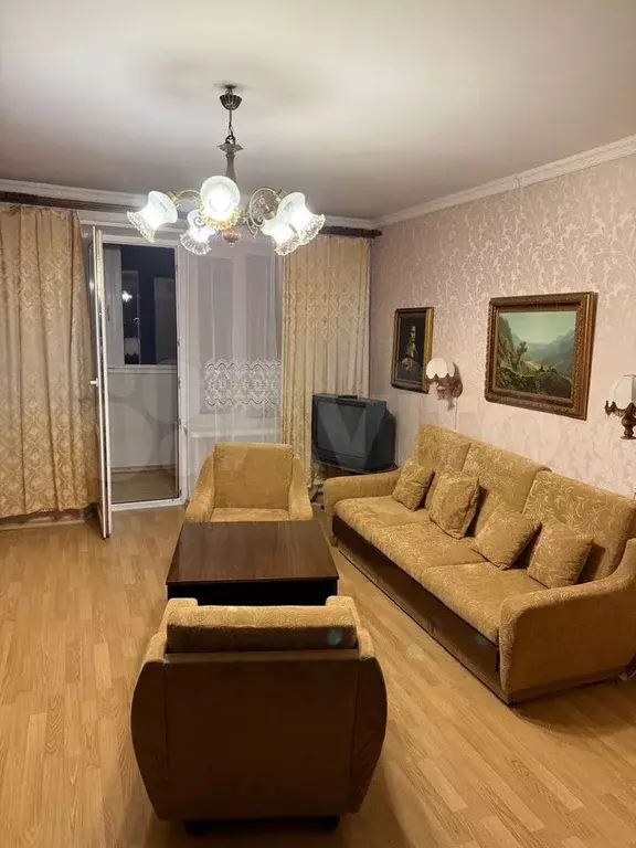 1-к. квартира, 40 м, 10/16 эт. - Фото 0