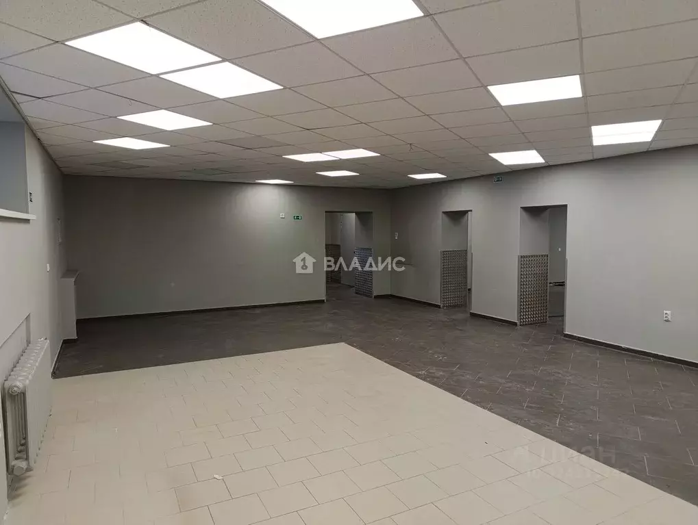 Помещение свободного назначения в Коми, Сыктывкар просп. Бумажников, ... - Фото 1