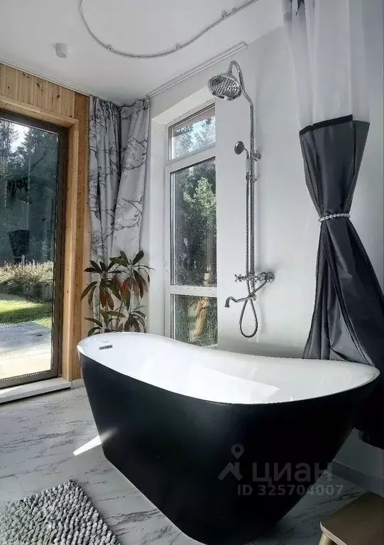 Дом в Ленинградская область, Всеволожский район, Юкковское с/пос, д. ... - Фото 1