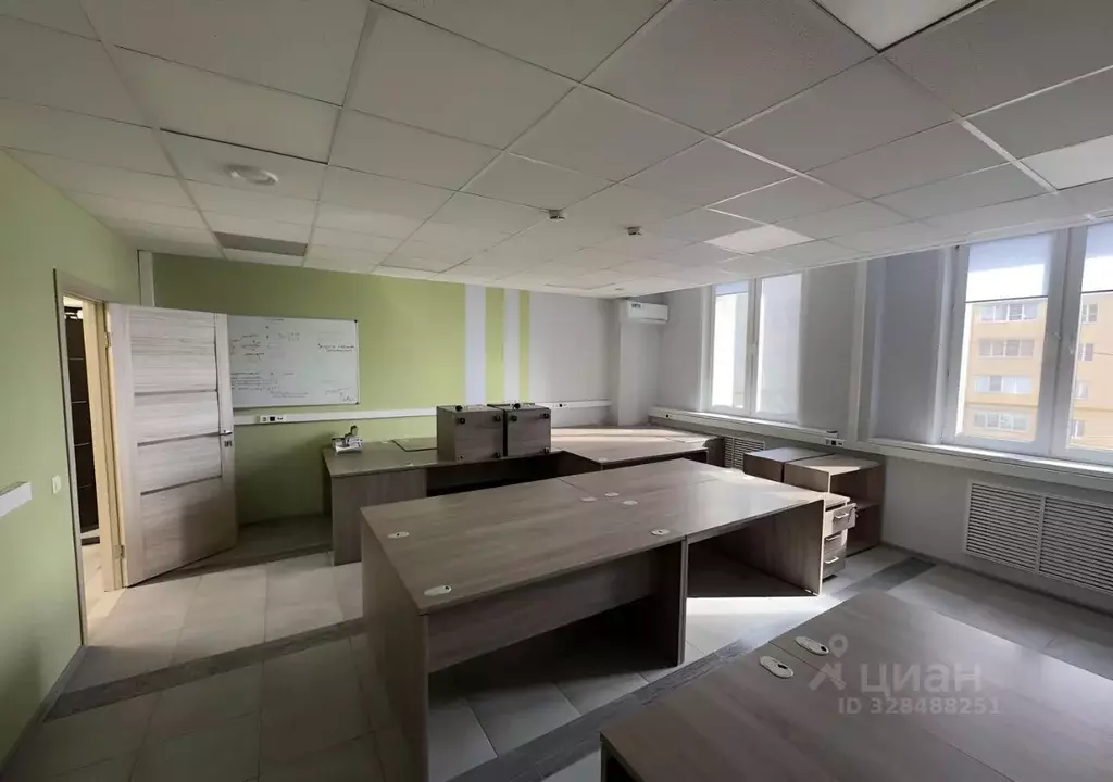 Офис в Тверская область, Тверь ул. Макарова, 4к1 (250 м) - Фото 1