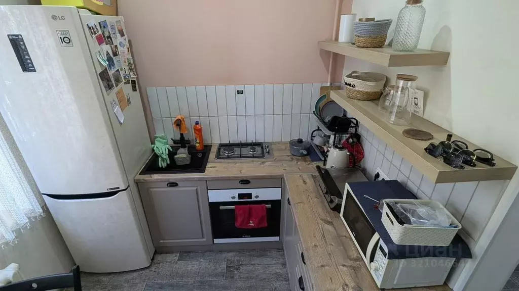2-к кв. Астраханская область, Астрахань Советская ул., 2 (45.0 м) - Фото 0