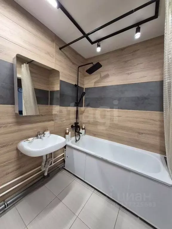 3-к кв. Удмуртия, Завьяловский район, с. Первомайский ул. Оружейников, ... - Фото 1