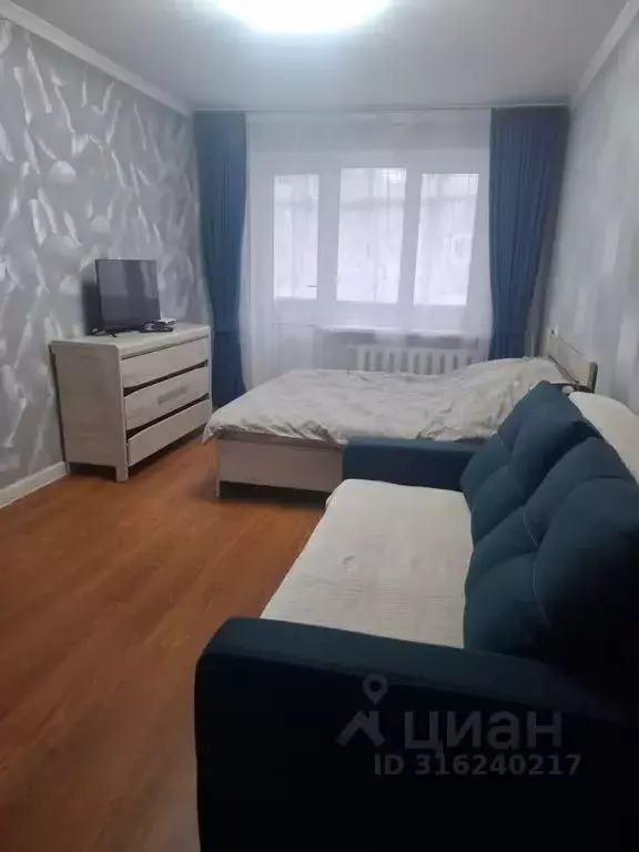 1-к кв. Ростовская область, Шахты Садовая ул., 28 (40.0 м) - Фото 0