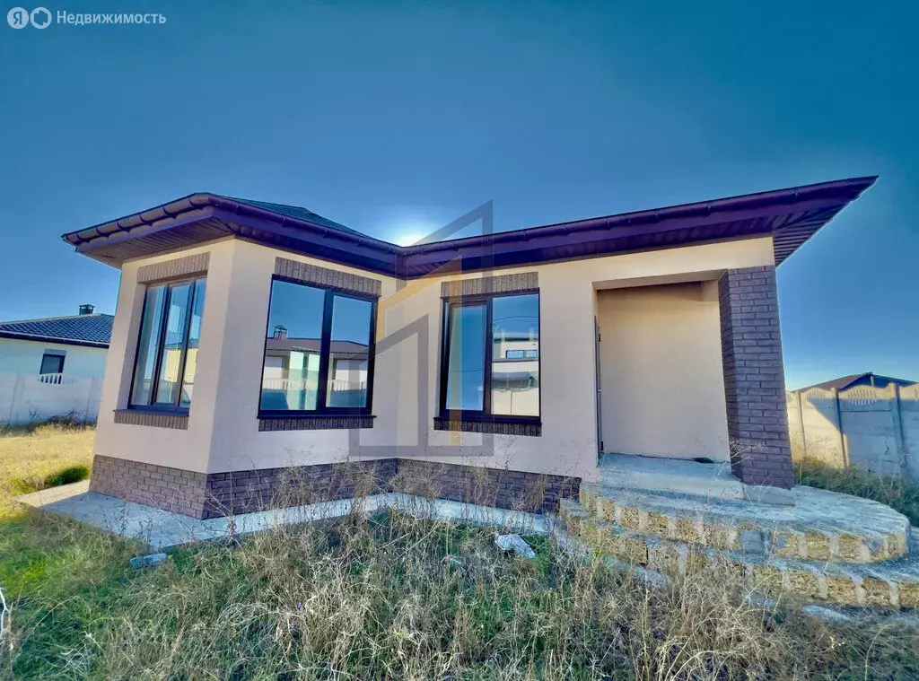 Дом в Сакский район, село Уютное (111.8 м) - Фото 1