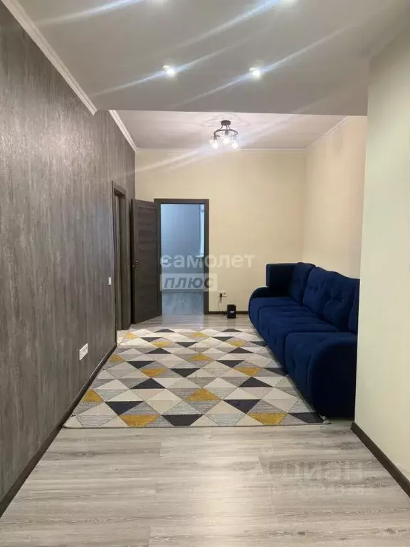 3-к кв. Омская область, Омск Заозерная ул., 13Б (72.8 м) - Фото 1