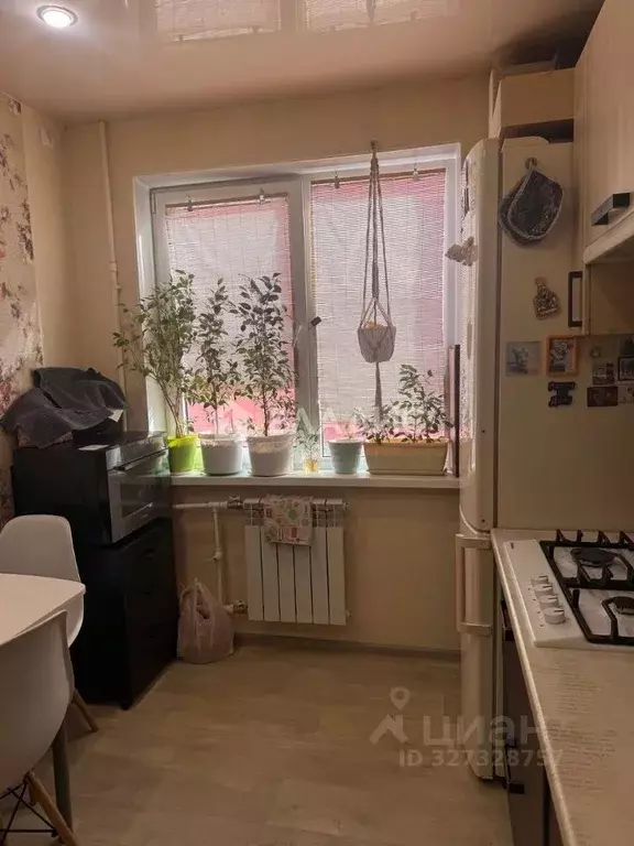 2-к кв. Волгоградская область, Волгоград ул. 8-й Воздушной Армии, 34 ... - Фото 2