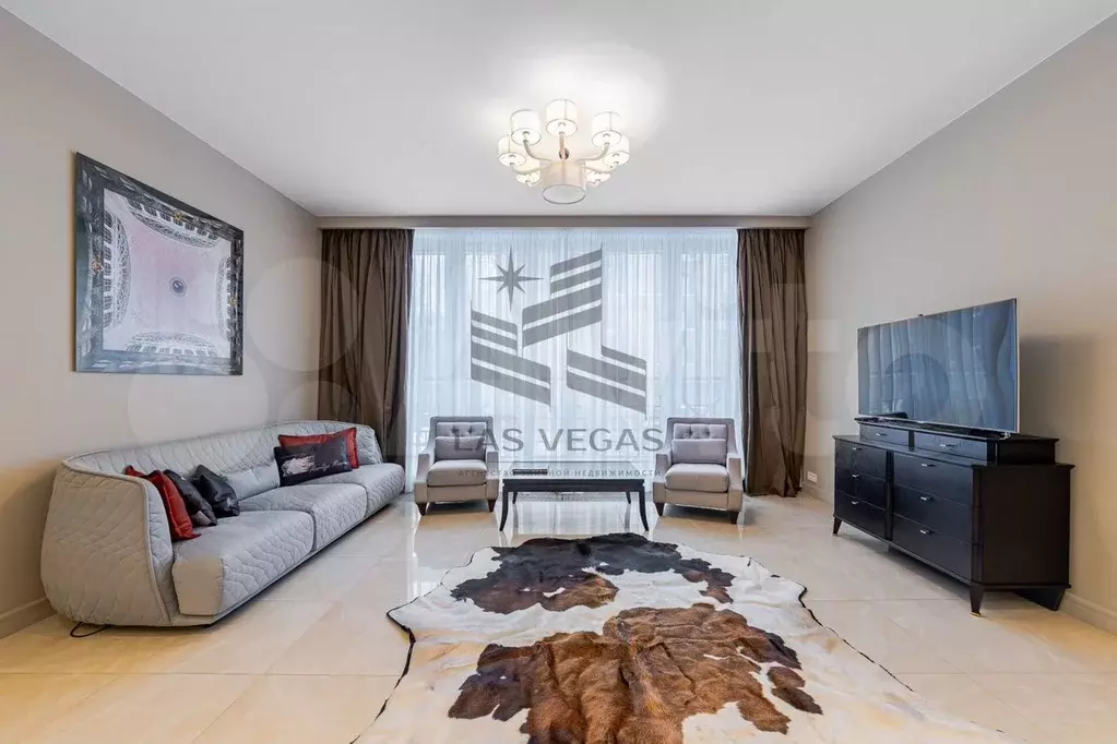3-к. квартира, 90 м, 4/8 эт. - Фото 0