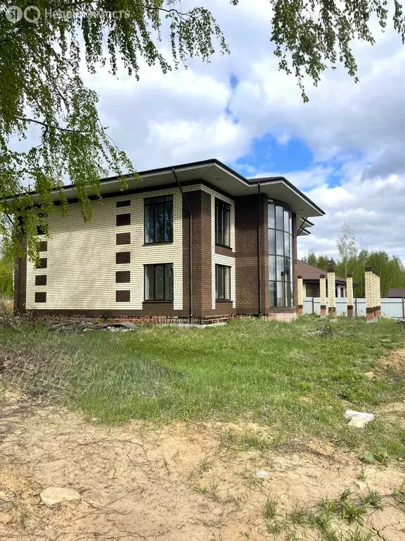 Дом в село Безводное, Школьная улица, 3 (386.9 м) - Фото 1