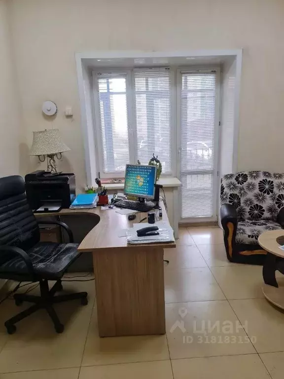 Помещение свободного назначения в Забайкальский край, Чита Царский ... - Фото 0