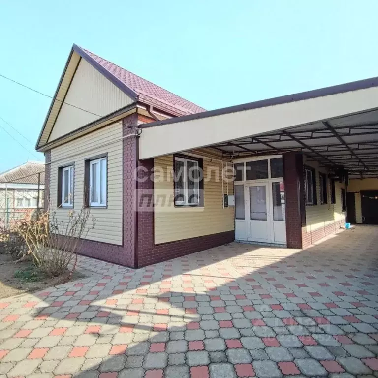 Дом в Краснодарский край, Тимашевский район, Роговское с/пос, ... - Фото 1