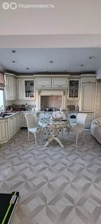 Дом в Улан-Удэ, Гвардейская улица (268.2 м) - Фото 0