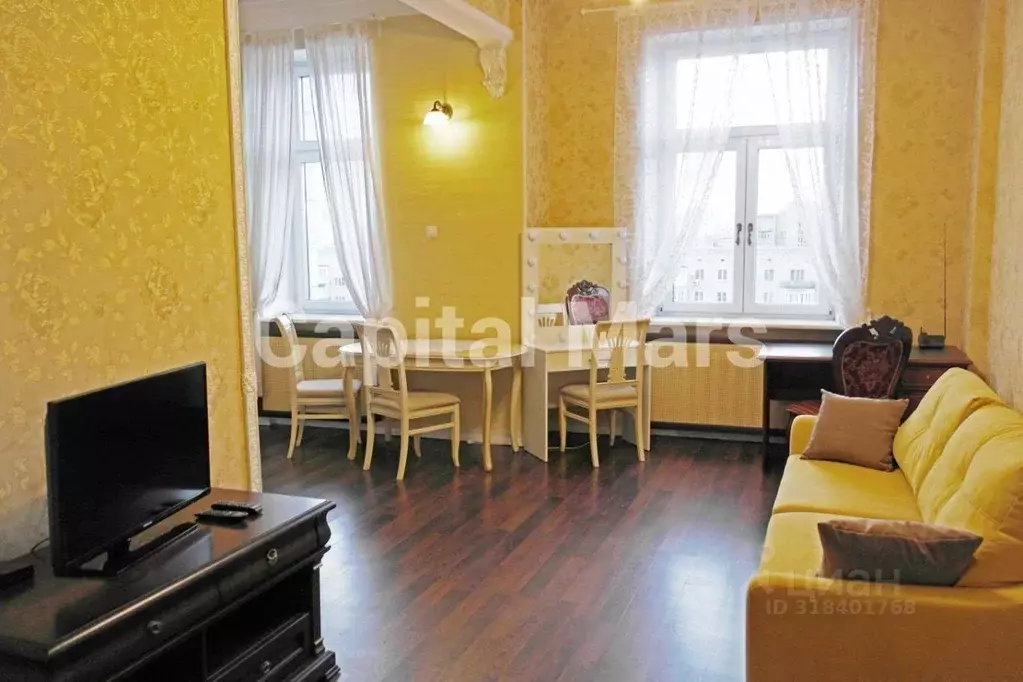 2-к кв. Москва Кутузовский просп., 2/1 (67.0 м) - Фото 0