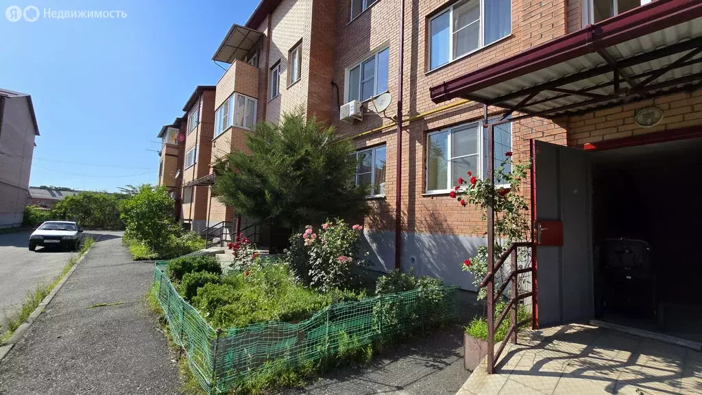 3-комнатная квартира: Владикавказ, улица Керменистов, 16А (63 м) - Фото 0