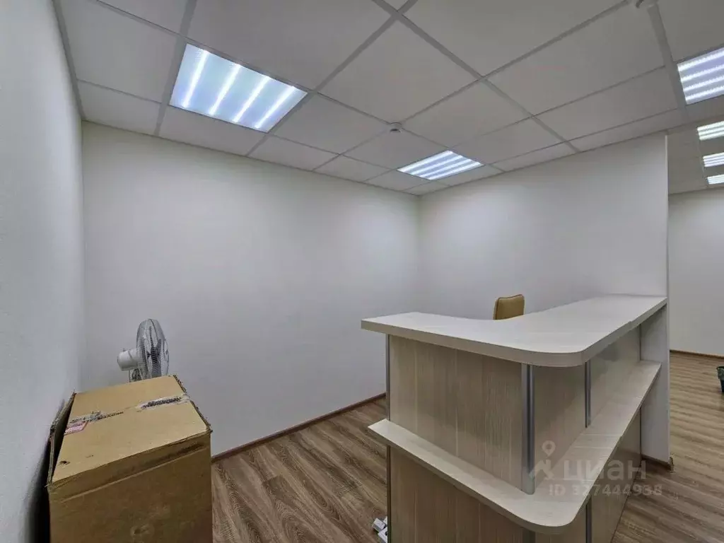 Офис в Татарстан, Казань ул. Комиссара Габишева, 2 (102 м) - Фото 2