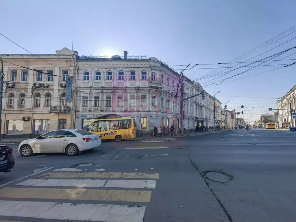 313 кв.м. в цокльном этаже на центральной площади города - Фото 1