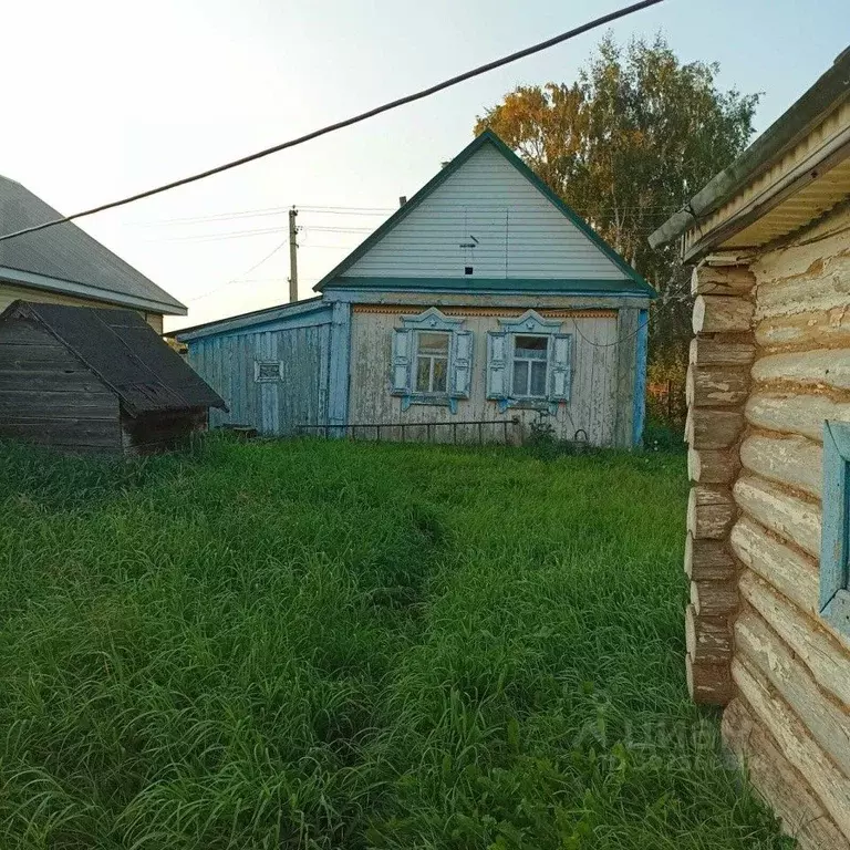 Дом в Башкортостан, Чишминский сельсовет, д. Новосафарово ул. Светлая, ... - Фото 1