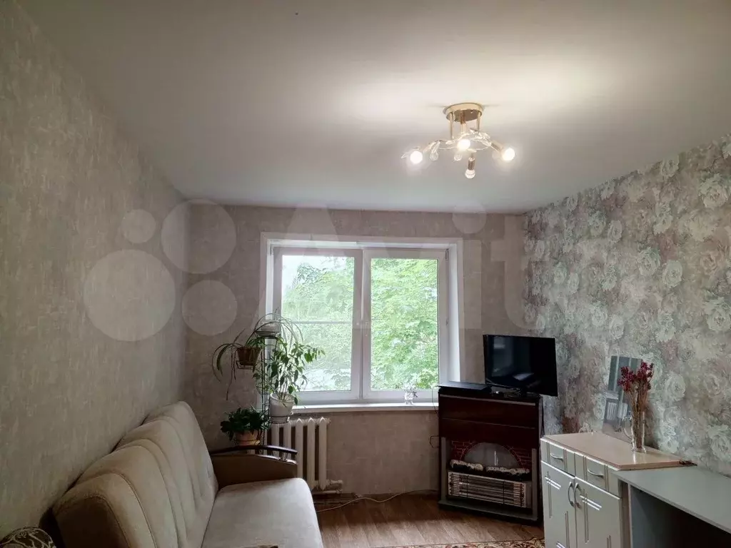 2-к. квартира, 42 м, 5/5 эт. - Фото 0