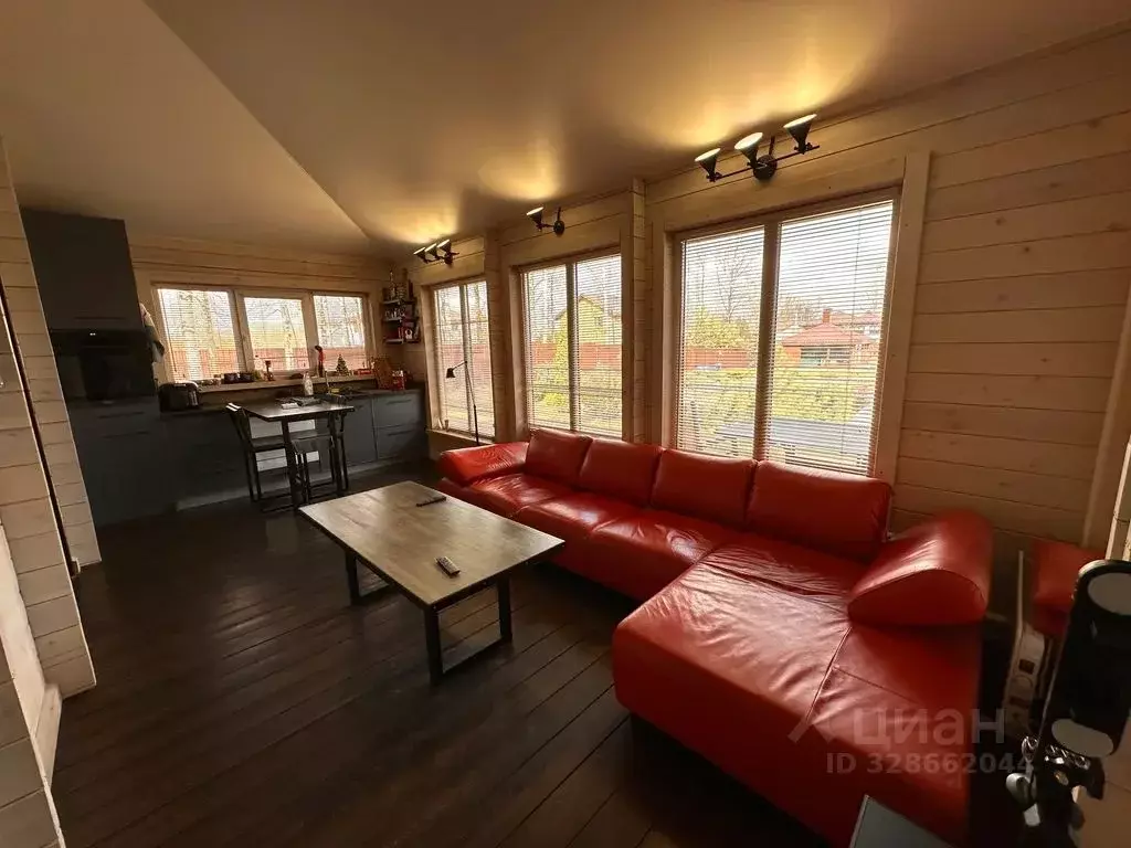 Дом в Ленинградская область, Тосненский район, Красный Бор городской ... - Фото 2