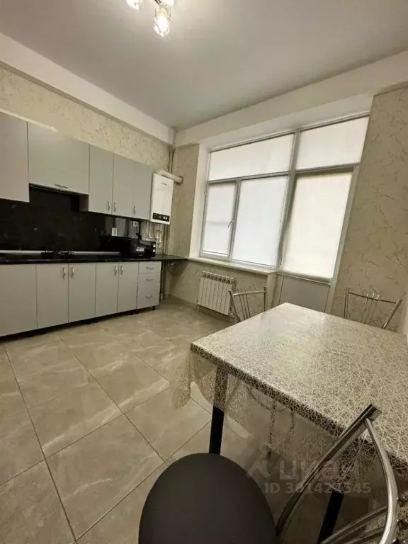2-к кв. Дагестан, Избербаш ул. Имени Р. Зорге, 40А (90.0 м) - Фото 0