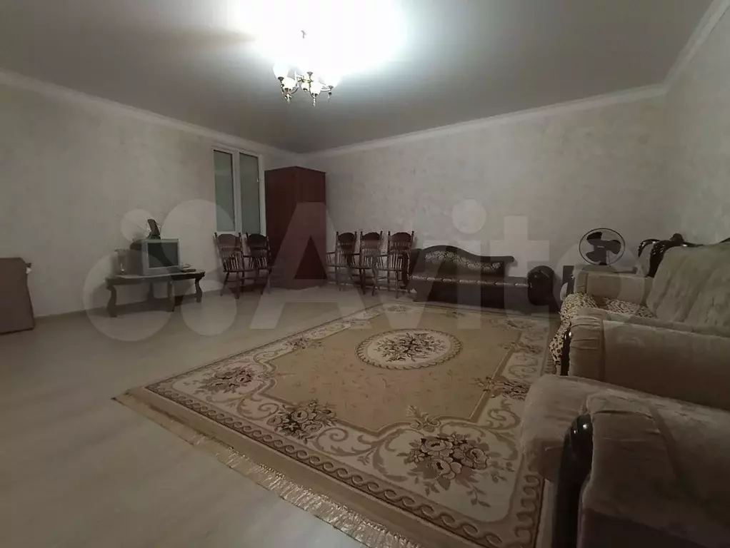 1-к. квартира, 40 м, 2/9 эт. - Фото 0