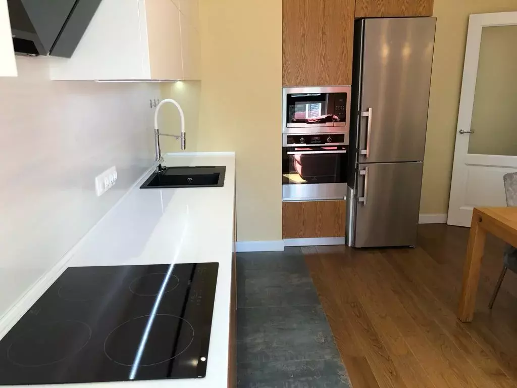 Продается 3-комнатная квартира - Фото 1